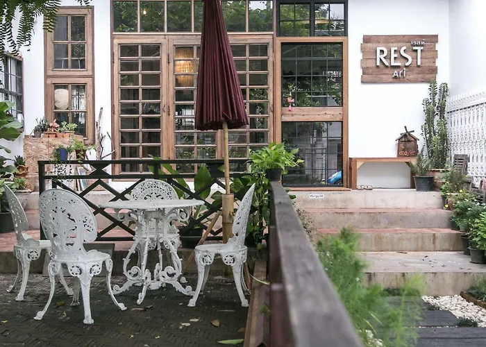 Rest Ari Boutique Ostello *